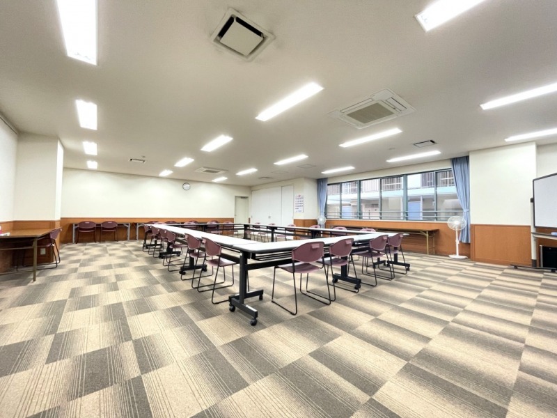 【集会室】