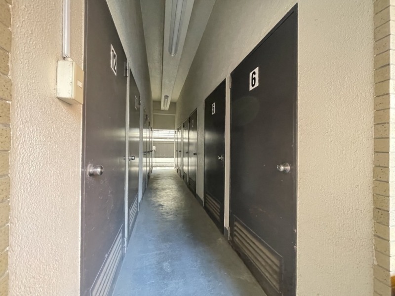 【トランクルーム】トランクルームも備えていて、普段使用しない物やアウトドアアイテムなど、大きな物が収納できて便利です。