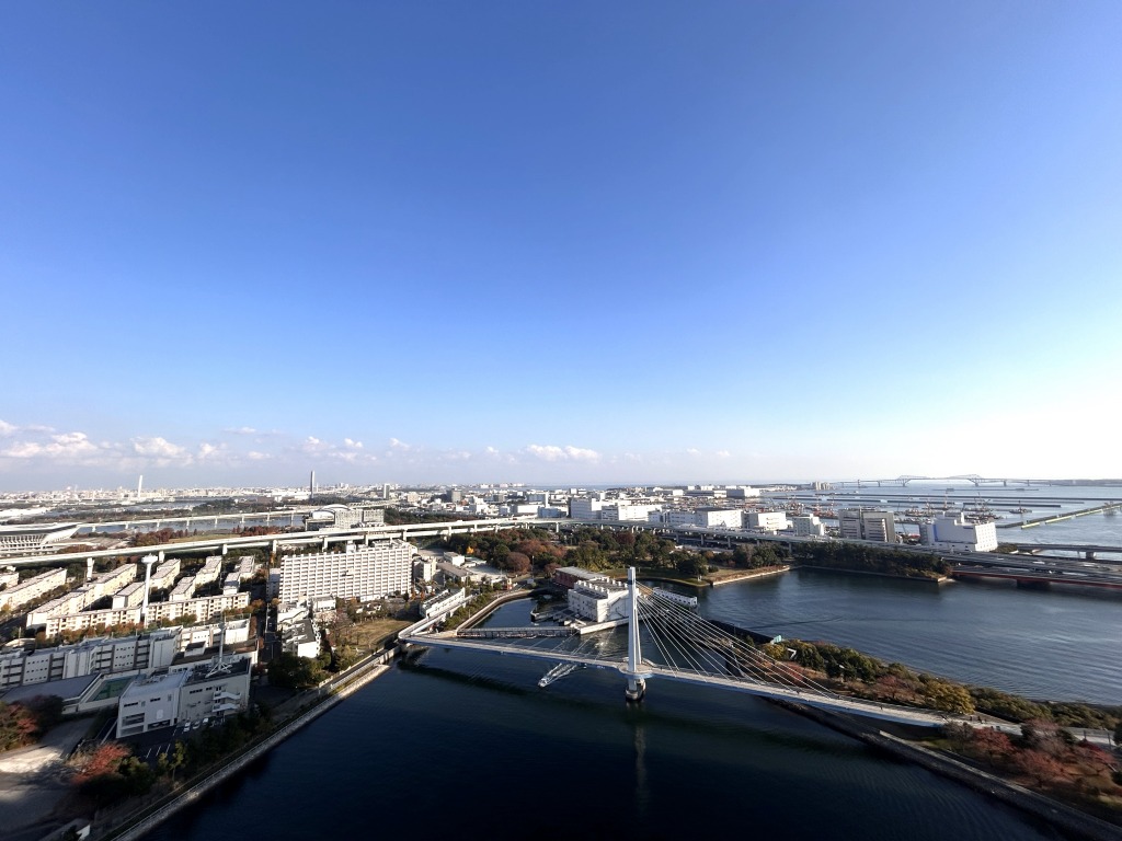 キャナルファーストタワー 27階｜「辰巳」駅徒歩9分。共用施設充実。バルコニーに面した全居室。東京ゲートブリッジ・辰巳運河を望む爽快な眺望。3LDK角部屋