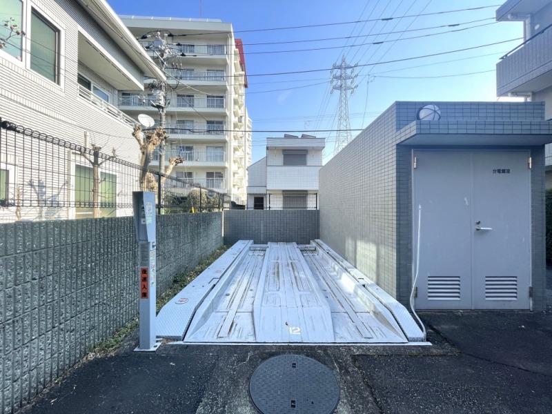 【駐車場】敷地内にある機械式駐車場です。