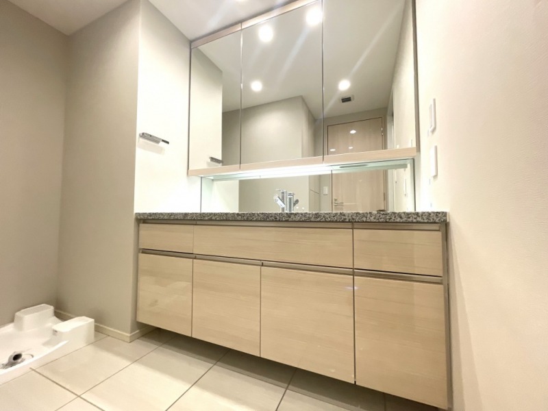 【洗面室】