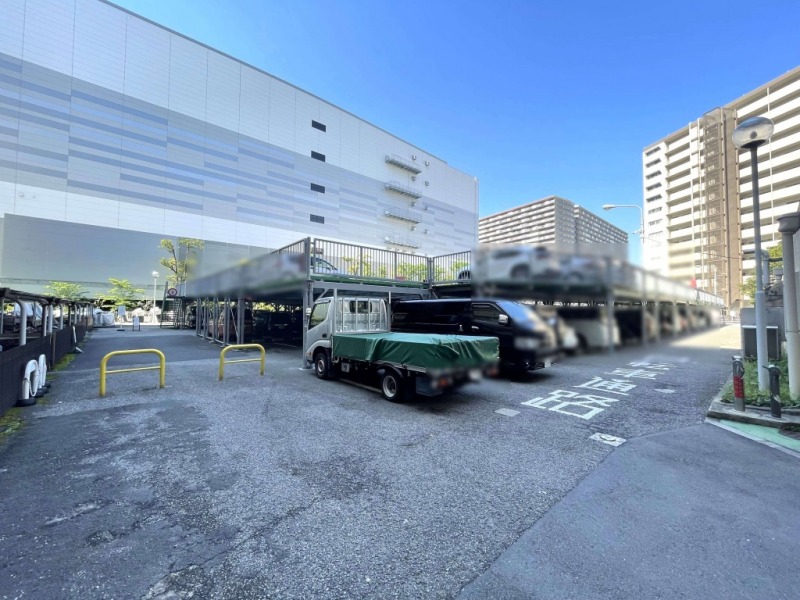 【駐車場】敷地内にある自走式立体駐車場です。