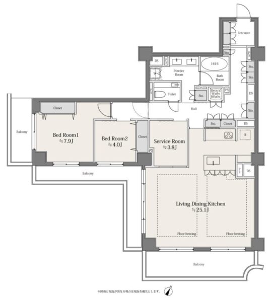 【間取り:2SLDK】専有面積103.85㎡、バルコニー面積25.02㎡。床暖房付きの約25.1帖のリビングダイニングキッチンに、クローゼット付きの約7.9帖と約4.0帖、約3.8帖の洋室があります。洗面室にリネン庫、廊下に豊富な収納、玄関にシューズクローゼットを備え、収納も豊富です。また1616サイズのバスルーム、ダブルボウル洗面台、専用手洗いスペース付きのトイレなど、水回りにもゆとりがあります。陽当たり良好な南東・南西向きの角住戸です。