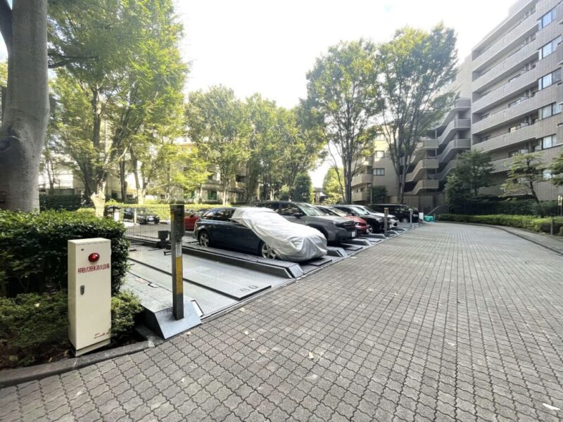 【駐車場】敷地内にある機械式駐車場です。