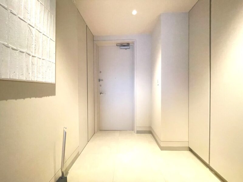 【玄関】