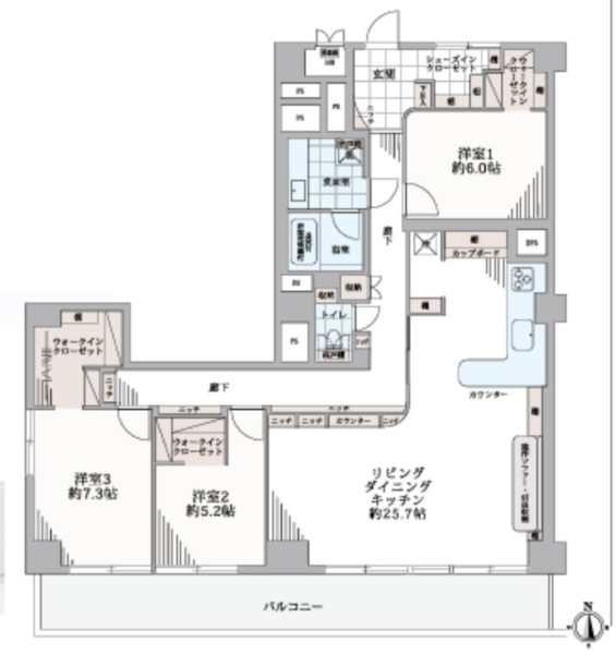 【間取り：3LDK】専有面積118.06㎡、バルコニー面積18.75㎡。約25.7帖のリビングダイニングキッチンに、約6.0帖・約5.2帖・約7.3帖の洋室があり、それぞれにウォークインクローゼットを備えています。各所にニッチや収納棚、トランクルームもあり、収納も豊富。陽当たり良好な南向きワイドスパン住戸です。